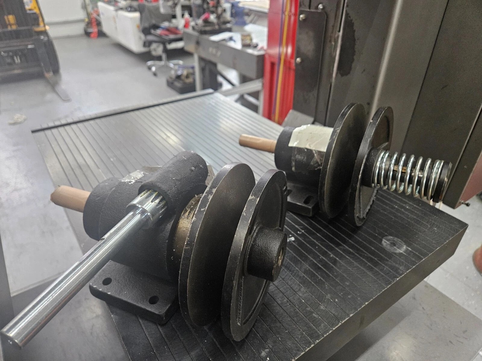 12″ x 36″ Jet VBS-3612 Vertical Metal Bandsaw - Image 9